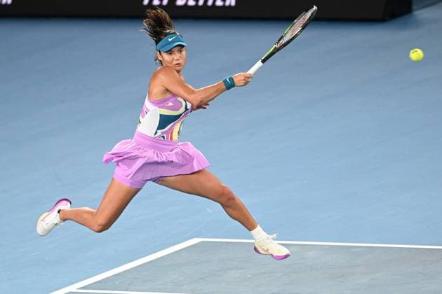 Mandatory Credit: Photo by James Gourley Shutterstock (13716764ft) Emma Raducanu in action during her second round match Australian Open, Day Three, Tennis, Melbourne Park, Melbourne, Australia - 18 Jan 2023 Australian Open, Day Three, Tennis, Melbourne Park, Melbourne, Australia - 18 Jan 2023 Copyright: xJamesxGourley Shutterstockx 13716764ft