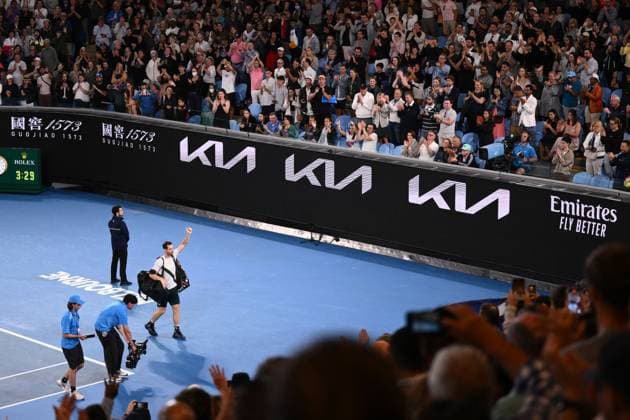Mandatory Credit: Photo by James Gourley Shutterstock (13728737gt) Andy Murray leaves the court after losing his third round match Australian Open, Day Six, Tennis, Melbourne Park, Melbourne, Australia - 21 Jan 2023 Australian Open, Day Six, Tennis, Melbourne Park, Melbourne, Australia - 21 Jan 2023 Copyright: xJamesxGourley Shutterstockx 13728737gt