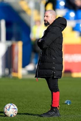 Sascha Glass coach, head coach, 1 FC Cologne , crop, full body, single image, single photo, action, action, 12 02 2023, Sinsheim Hoffenheim Germany , football, Flyeralarm Frauen Bundesliga, TSG 1899 Hoffenheim 1 FC Köln, 12 02 2023, Sinsheim Hoffenheim Germany , Football, Flyeralarm Frauen Bundesliga, TSG 1899 Hoffenheim 1 FC Köln, DFB DFL REGULATES PROHIBIT ANY USE OF PHOTOGRAPHS AS IMAGE SEQUENCES AND OR QUASI VIDEO xozx