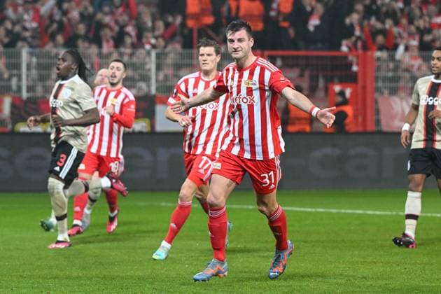 Football, men, season 2022 2023, Europa League, play offs to the round of 16, second leg , 1 FC Union Berlin Ajax Amsterdam, Robin Knoche 1 FC Union Berlin goal celebration, cheers after his goal to 1 0 , 23 02 2022, Copyright: xMatthiasxKochx