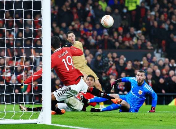 Mandatory Credit: Photo by Matt West Shutterstock (13775740av) Raphael Varane of Manchester United, ManU makes a defensive clearance from Robert Lewandowski of Barcelona near the end of the game Manchester United v Barcelona, UEFA Europa League, Play-Off Round, Second Leg, Football, Old Trafford, Manchester, UK - 23 Feb 2023 EDITORIAL USE ONLY No use with unauthorised audio, video, data, fixture lists, club league logos or live services. Online in-match use limited to 120 images, no video emulation. No use in betting, games or single club league player publications. Manchester United v Barcelona, UEFA Europa League, Play-Off Round, Second Leg, Football, Old Trafford, Manchester, UK - 23 Feb 2023 EDITORIAL USE ONLY No use with unauthorised audio, video, data, fixture lists, club league logos or live services. Online in-match use limited to 120 images, no video emulation. No use in betting, games or single club league player publications. Copyright: xMattxWest Shutterstockx 13775740av