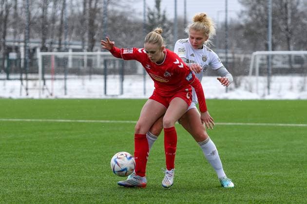 v li Carolin Elsen Cologne, 19 Fiona Gaißer FCB, 22 in duel, duel, tackle, dynamics, action, action, 26 02 2023, Munich Germany , Football,2 Women Bundesliga, FC Bayern Munich II 1 FC Cologne II, DFB DFL REGULATIONS PROHIBIT ANY USE OF PHOTOGRAPHS AS IMAGE SEQUENCES AND OR QUASI VIDEO xslx