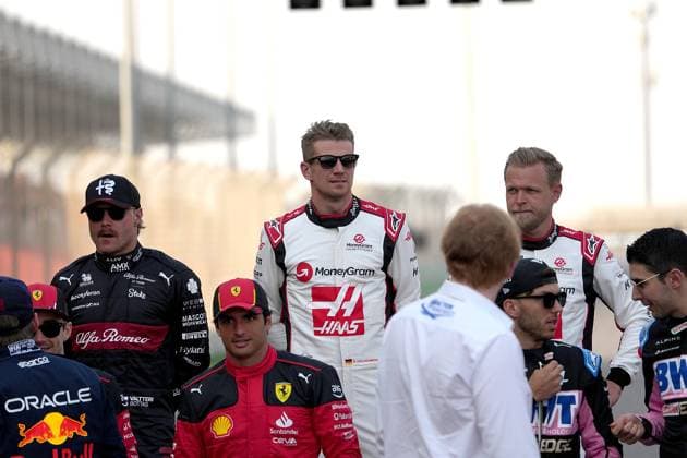 Formula 1 Gulf Air Bahrain Grand Prix 2023 05 03 2023, Bahrain International Circuit, Sakhir, Formula 1 Gulf Air Bahrain Grand Prix 2023 ,in picture Valtteri Bottas FIN , Alfa Romeo F1 Team Stake, Nico Hülkenberg DEU , Moneygram Haas F1 Team, Kevin Magnussen DNK , Moneygram Haas F1 Team, Carlos Sainz Jr ESP , Scuderia Ferrari nordphotoxGmbHx xBratic nph00250