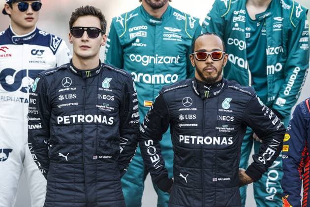 RUSSELL George (gbr), Mercedes AMG F1 Team W14, portrait HAMILTON Lewis (gbr), Mercedes AMG F1 Team W14, portrait during the Formula 1 Gulf Air Bahrain Grand Prix 2023, 1st round of the 2023 FIA Formula One World Championship, WM, Weltmeisterschaft from March 2 to 5, 2023 on the Bahrain International Circuit, in Sakhir, Bahrain - F1 - BAHRAIN GRAND PRIX 2023 - RACE DPPI Panoramic 03323001__R3_0385