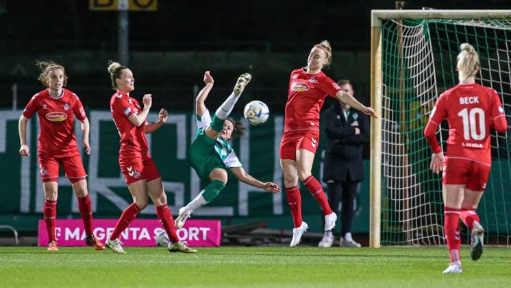 f l Jana Beuschlein 1 FC Köln, 23 , Jasmin Sehan SV Werder Bremen, 15 with a bicycle kick and Sarah Puntigam 1 FC Köln, 17 , THE DFB DIRECTIVES PROHIBIT ANY USE OF PHOTOGRAPHS AS IMAGE SEQUENCES AND OR QUASI VIDEO , 24 03 2023, Bremen Germany , Football, Flyeralarm Frauen Bundesliga, SV Werder Bremen 1 FC Köln xobx