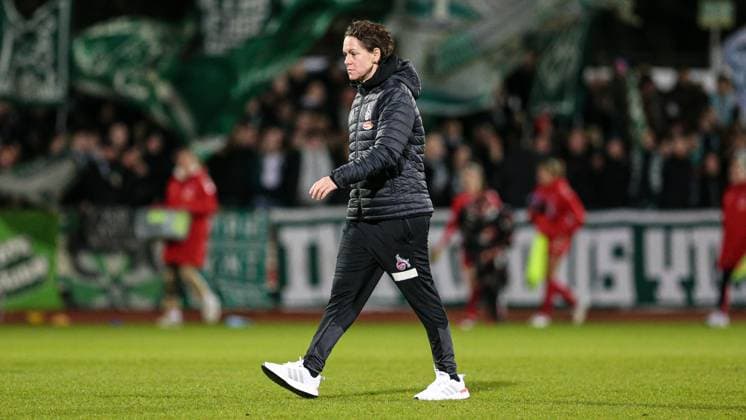 f l Nicole Bender Rummler Bender, interim coach, trainer, department head, 1 FC Cologne looking disappointed, disappointment, THE DFB DIRECTIVES PROHIBIT ANY USE OF PHOTOGRAPHS AS IMAGE SEQUENCES AND OR QUASI VIDEO , 24 03 2023, Bremen Germany , Football, Flyeralarm Womens Bundesliga, SV Werder Bremen 1 FC Cologne xobx