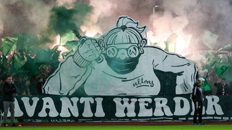 v li the SV Werder Bremen fans show choreo, crowd choreography, fans, audience, spectators, atmosphere, stadium, bengalo, bengalos, pyro, pyrotechnics, fireworks, THE DFB REGULATIONS PROHIBIT ANY USE OF PHOTOGRAPHS AS IMAGE SEQUENCES AND OR QUASI VIDEO , 24 03 2023, Bremen Germany , Football, Flyeralarm Womens Bundesliga, SV Werder Bremen 1 FC Köln xobx