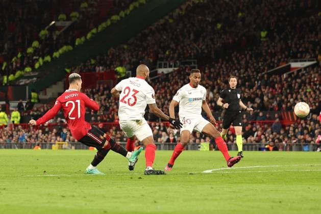 Mandatory Credit: Photo by Ryan Browne Shutterstock (13867464bq) Antony of Manchester United, ManU shoots at goal. Manchester United v Sevilla, UEFA Europa League, Quarter-Final, First Leg, Football, Old Trafford, Manchester, UK - 13 Apr 2023 Manchester United v Sevilla, UEFA Europa League, Quarter-Final, First Leg, Football, Old Trafford, Manchester, UK - 13 Apr 2023 Copyright: xRyanxBrowne Shutterstockx 13867464bq