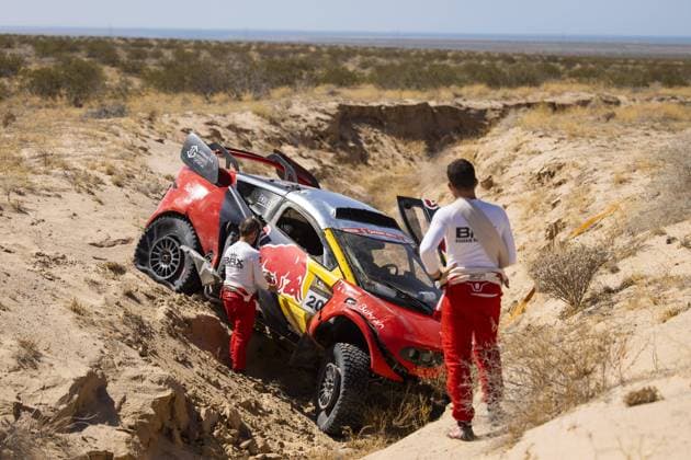 200 LOEB SÃ bastien (fra), LURQUIN Fabian (bel), Bahrain Raid Xtreme, Prodrive Hunter, FIA W2RC, crash, accident, during the Stage 3 of the Sonora Rally 2023, 3rd round of the 2023 World Rally-Raid Championship, around Penasco on April 26th, 2023 in Penasco, Mexico - AUTO - W2RC - SONORA RALLY 2023 DPPI Panoramic 05323003__DE_8319