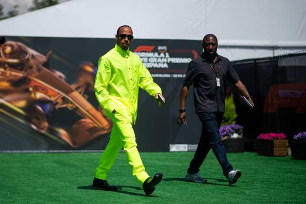 Lewis Hamilton UK, Mercedes AMG Petronas F1 Team, 44 arrives in paddock wearing neon green suit, ESP, Formula 1 World Championship, Spanish Grand Prix, Circuit de Barcelona Catalunya, Free Practice, 02 06 2023 ESP, Formula 1 World Championship, Spanish Grand Prix, Circuit de Barcelona Catalunya, Free Practice, 02 06 2023 Montmelo Copyright: xEibner Memmlerx EP_MMR