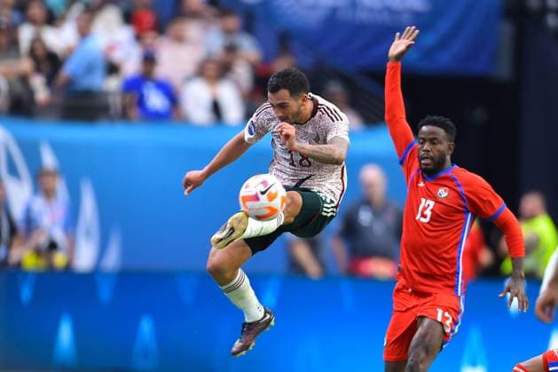 RECORD DATE NOT STATED CONCACAF NATIONS LEAGUE 2022-2023 Panama vs Mexico Third Place (L-R), Luis Chavez of Mexico and Freddy Gondola of Panama during the game Panama vs Mexico (Mexican national team, Nationalteam , corresponding to Third Place of Final Four of the CONCACAF Nations League 2022-2023, at Allegiant Stadium, on June 18, 2023. <br><br> (I-D), Luis Chavez de Mexico y Freddy Gondola de Panama durante el partido Panama vs Mexico (Seleccion Mexicana), correspondiente por el Tercer Lugar de la Final Four de la Liga de Naciones CONCACAF 2022-2023, en el Allegiant Stadium, el 18 de junio de 2023. LAS VEGAS NEVADA ESTADOS UNIDOS Copyright: xAdrianxMaciasx 20230618192057_CNL_23_3RD_PAN_MEX_CHAVEZ412