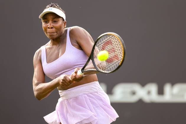 Mandatory Credit: Photo by Ryan Browne Shutterstock (13975088cz) Venus Williams of the USA during her round of 32 match with Camila Giorgi of Italy. Rothesay Classic, Day One, Tennis, Edgbaston Priory Club, Birmingham, UK - 19 Jun 2023 Rothesay Classic, Day One, Tennis, Edgbaston Priory Club, Birmingham, UK - 19 Jun 2023 Copyright: xRyanxBrowne Shutterstockx 13975088cz