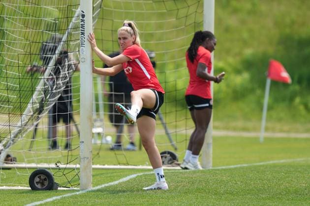 June 21, 2023, TORONTO, ON, CAN: Shelina Zadorsky, left, and Deanne Rose warm up as members of Canada Women s Soccer Squad train in Toronto, Wednesday, June 21, 2023, before their departure to the Women s World Cup. Shelina Zadorsky; Deanne Rose - ZUMAc35_ 20230621_zaf_c35_045 Copyright: xChrisxYoungx