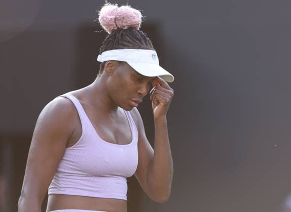Mandatory Credit: Photo by Ryan Browne Shutterstock (13977104bi) Venus Williams of the USA during her round of 16 match. Rothesay Classic, Day Four, Tennis, Edgbaston Priory Club, Birmingham, UK - 22 Jun 2023 Rothesay Classic, Day Four, Tennis, Edgbaston Priory Club, Birmingham, UK - 22 Jun 2023 Copyright: xRyanxBrowne Shutterstockx 13977104bi