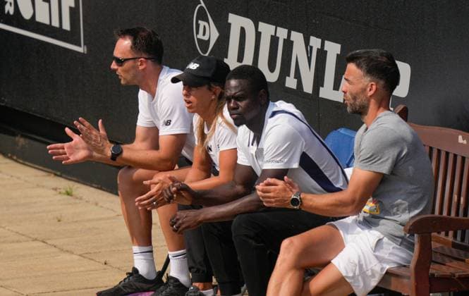 Mandatory Credit: Photo by Dave Shopland Shutterstock (13984800j) USA s Coco Gauff is cheered on by her coaching team as she wins quarter final in straight sets Rothesay International Eastbourne, Tennis, Day Four, Devonshire Park, Eastbourne, UK - 29 Jun 2023 Rothesay International Eastbourne, Tennis, Day Four, Devonshire Park, Eastbourne, UK - 29 Jun 2023 Copyright: xDavexShopland Shutterstockx 13984800j
