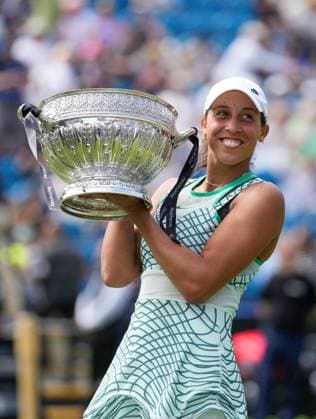 Mandatory Credit: Photo by Dave Shopland Shutterstock (13984806g) USA s Madison Keys with Winner s Trophy Rothesay International Eastbourne, Tennis, Day Six, Devonshire Park, Eastbourne, UK - 01 Jul 2023 Rothesay International Eastbourne, Tennis, Day Six, Devonshire Park, Eastbourne, UK - 01 Jul 2023 Copyright: xDavexShopland Shutterstockx 13984806g