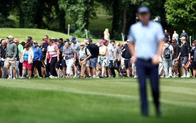 Mandatory Credit: Photo by James Marsh Shutterstock (13987425at) Crowds follow the group of Justin Rose of England. Betfred British Masters, Day Three, Golf, The Belfry Golf Club, Sutton Coldfield, UK - 01 Jul 2023 Betfred British Masters, Day Three, Golf, The Belfry Golf Club, Sutton Coldfield, UK - 01 Jul 2023 Copyright: xJamesxMarsh Shutterstockx 13987425at