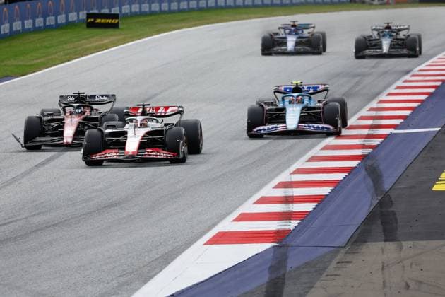 20 MAGNUSSEN Kevin (den), Haas F1 Team VF-23 Ferrari, 77 BOTTAS Valtteri (fin), Alfa Romeo F1 Team Stake C43, 10 GASLY Pierre (fra), Alpine F1 Team A523, action during the 2023 Formula 1 Rolex Grosser Preis von Osterreich, 2023 Austrian Grand Prix, 9th round of the 2023 Formula One World Championship, WM, Weltmeisterschaft from June 30 to July 2, 2023 on the Red Bull Ring, in Spielberg, Austria - F1 - AUSTRIAN GRAND PRIX 2023 - RACE DPPI Panoramic 00123023_F12023GP10AUT-HZ-7444