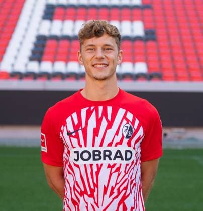 Yannik Keitel SC Freiburg, 14 1 Bundesliga, SC Freiburg, Portraettermin 2023 2024, 10 08 2023, DFL REGULATES PROHIBIT ANY USE OF PHOTOGRAPHS AS IMAGE SEQUENCES AND OR QUASI VIDEO GER, Football, Men, 1 Bundesliga, Spielzeit 2023 2024, SC Freiburg, Portraettermin 2023 2024, 10 08 2023, Freiburg im Breisgau Copyright: xEibner-Pressefoto SilasxSchuellex EP_EER