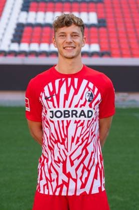Yannik Keitel SC Freiburg, 14 1 Bundesliga, SC Freiburg, Portraettermin 2023 2024, 10 08 2023, DFL REGULATES PROHIBIT ANY USE OF PHOTOGRAPHS AS IMAGE SEQUENCES AND OR QUASI VIDEO GER, Football, Men, 1 Bundesliga, Spielzeit 2023 2024, SC Freiburg, Portraettermin 2023 2024, 10 08 2023, Freiburg im Breisgau Copyright: xEibner-Pressefoto SilasxSchuellex EP_EER