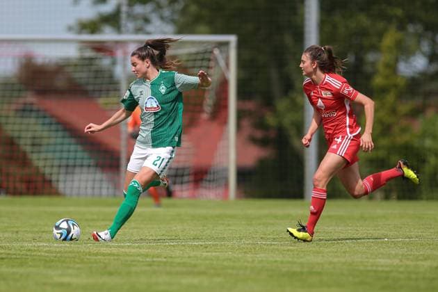 f li Chiara Hahn SV Werder Bremen, 21 and Marie Becker 1 FC Union Berlin, 4 in running duel, duel, dynamics, action, action, game scene, 13 08 2023, Ostereistedt Germany , football, test match women, 1 FC Union Berlin SV Werder Bremen xobx