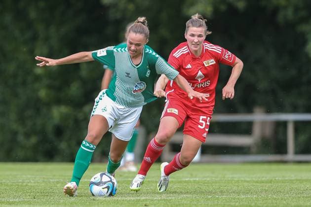 f li Maja Sternad SV Werder Bremen, 11 and Katja Orschmann 1 FC Union Berlin, 55 in duel, duel, dynamics, action, action, game scene, 13 08 2023, Ostereistedt Germany , football, test match women, 1 FC Union Berlin SV Werder Bremen xobx