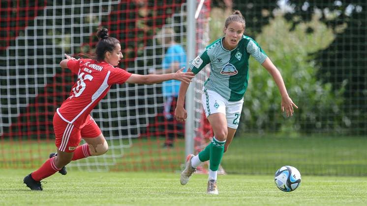 f li Sarah Abu Sabbah 1 FC Union Berlin, 16 and Hanna Nemeth SV Werder Bremen, 23 in duel, duel, dynamics, action, action, game scene, 13 08 2023, Ostereistedt Germany , football, test match women, 1 FC Union Berlin SV Werder Bremen xobx