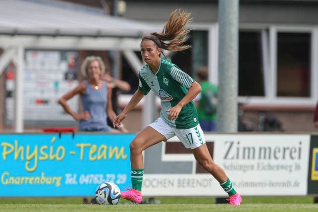 v li Amira Dahl SV Werder Bremen, 17 crop, single image, full body, action, game scene, 13 08 2023, Ostereistedt Germany , football, test match women, 1 FC Union Berlin SV Werder Bremen xobx