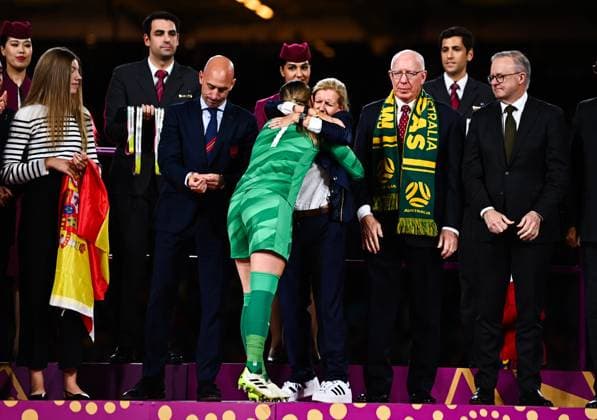 Mandatory Credit: Photo by Morgan Hancock Shutterstock (14058837ka) Mary Earps of England wins the Golden Glove award Spain Women v England Women, FIFA Women s World Cup, Final, Stadium Australia, Sydney, Australia - 20 Aug 2023 Spain Women v England Women, FIFA Women s World Cup, Final, Stadium Australia, Sydney, Australia - 20 Aug 2023 Copyright: xMorganxHancock Shutterstockx 14058837ka
