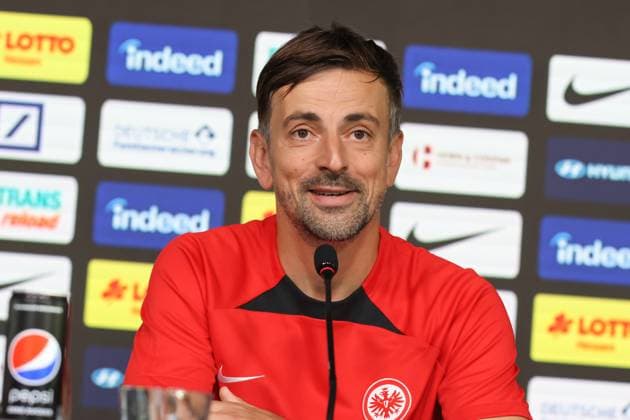 Niko Arnautis coach Eintracht Frankfurt women , press conference before the semifinal match of the UWCL mini tournament against 1 FC Slovacko GER, football, Eintracht Frankfurt, season 2023 2024, 04 09 2023 , press conference before the semifinal match of the UWCL mini tournament against 1 FC Slovacko GER, football, Eintracht Frankfurt, season 2023 2024, 04 09 2023 Frankfurt Copyright: xEibner-Pressefoto UlrichxScherbaumx EP_USM