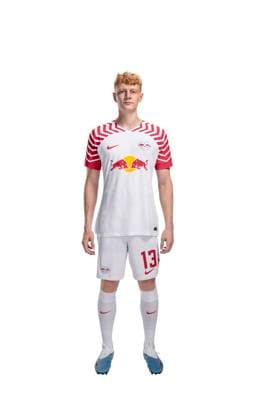 Nicolas Seiwald RB Leipzig portrait appointment season 2023 2024, men, 1 BL, RB Leipzig, portrait, introduction, presentation, press appointment, soccer, GER, RedBull, Red Bull, RBL shooting, studio, studio shooting, freisteller, xptt