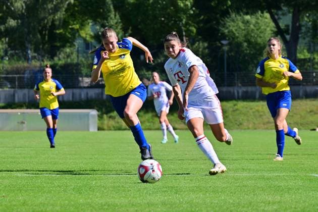 Dora Zeller 1 FC Koeln 19 ,Diana Ivonne Steinmeyer SFC Stern 1900, 23 GER, SFC Stern 1900 vs 1 FC Koeln, womens football, DFB Pokal women, 2 round, 2023 2024, 09 09 2023 DFL REGULATES PROHIBIT ANY USE OF PHOTOGRAPHS AS IMAGE SEQUENCES AND OR QUASI VIDEO GER, SFC Stern 1900 vs 1 FC Koeln, womens football, DFB Pokal women, 2 round, 2023 2024, 09 09 2023 Berlin Copyright: xEibner-Pressefotox xClaudiusxRauchx EP_CRH