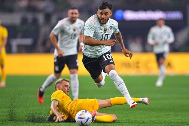 RECORD DATE NOT STATED Seleccion Mexicana 2023 Mexico vs Australia (L-R), Nathaniel Atkinson of Australia and Alexis Vega of Mexico during the game Mexico (Mexican national team, Nationalteam vs Australian National Team, International Friendly, Länderspiel, Nationalmannschaft at the AT-T Stadium, on September 9, 2023. <br><br> (I-D), Nathaniel Atkinson de Australia y Alexis vega de Mexico durante el partido Mexico (Seleccion Mexicana) vs Australia, Amistoso Internacional, en el Estadio AT-T, el 9 de septiembre de 2023. ARLINGTON CDMXTEXAS ESTADOS UNIDOS Copyright: xAdrianxMaciasx 20230909232916_SMN_23_AM_MEX_AUS_VEGA289