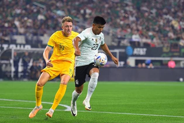 RECORD DATE NOT STATED Seleccion Mexicana 2023 Mexico vs Australia (L-R), Harry Souttar of Australia and Jesus Gallardo of Mexico during the game Mexico (Mexican national team, Nationalteam vs Australian National Team, International Friendly, Länderspiel, Nationalmannschaft at the AT-T Stadium, on September 9, 2023. <br><br> (I-D), Harry Souttar de Australia y Jesus Gallardo de Mexico durante el partido Mexico (Seleccion Mexicana) vs Australia, Amistoso Internacional, en el Estadio AT-T, el 9 de septiembre de 2023. ARLINGTON CDMXTEXAS ESTADOS UNIDOS Copyright: xAdrianxMaciasx 20230909232917_SMN_23_AM_MEX_AUS_GALLARDO291