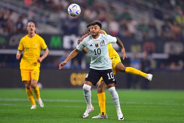 RECORD DATE NOT STATED Seleccion Mexicana 2023 Mexico vs Australia (L-R), Alexis Vega of Mexico and Keanu Baccus of Australia during the game Mexico (Mexican national team, Nationalteam vs Australian National Team, International Friendly, Länderspiel, Nationalmannschaft at the AT-T Stadium, on September 9, 2023. <br><br> (I-D), Alexis Vega de Mexico y Keanu Baccus de Australia durante el partido Mexico (Seleccion Mexicana) vs Australia, Amistoso Internacional, en el Estadio AT-T, el 9 de septiembre de 2023. ARLINGTON CDMXTEXAS ESTADOS UNIDOS Copyright: xAdrianxMaciasx 20230909232921_SMN_23_AM_MEX_AUS_VEGA293