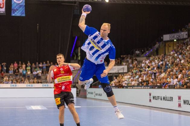 Jonas Truchanovicius TVB Stuttgart, 10 scores a goal GER, TVB Stuttgart vs ThSV Eisenach, handball, Liqui Moly HBL, Handball Bundesliga, 4 Spieltag, Spielzeit 2023 2024, 10 09 2023 GER, TVB Stuttgart vs ThSV Eisenach, handball, Liqui Moly HBL, Handball Bundesliga, 4 Spieltag, Spielzeit 2023 2024, 10 09 2023 Stuttgart Copyright: xEibnerxPressefotox xOliverxSchmix EP_OST