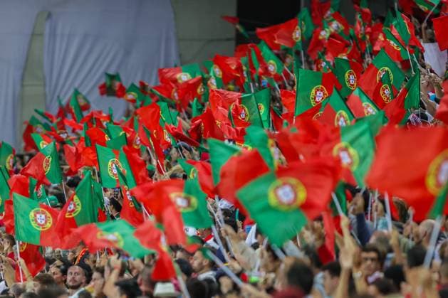 UEFA EURO, EM, Europameisterschaft,Fussball 2024 Qualifiers, Portugal vs Luxembourg Faro, Portugal, September, 11, 2023, UEFA Euro 2024 Qualifiers, Portugal vs Luxembourg, at the Estadio do Algarve, Portugal fans celebrating another goal, photography by @guelbergoes Odyssey. Faro Portugal