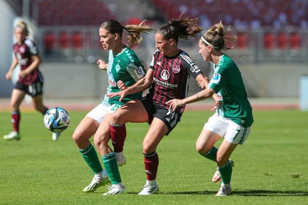 f l Juliane Wirtz SV Werder Bremen, 28 , Elena Mühlemann 1 FC Nürnberg, 14 and Lisa Josten SV Werder Bremen, 7 in duel, duel, dynamic, action, game scene, THE DFB REGULATIONS PROHIBIT ANY USE OF PHOTOGRAPHS AS IMAGE SEQUENCES AND OR QUASI VIDEO , 16 09 2023, Nuremberg Germany , Football, Google Pixel Womens Bundesliga, 1 FC Nürnberg SV Werder Bremen xobx