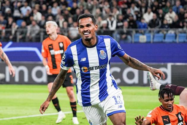 Goal celebration Galeno FC Porto, 13 after goal to 0 1 GER, Shakhtar Donetsk vs FC Porto, Football, Champions League, Group H, Matchday 1, Season 2023 2024, 19 09 2023 GER, Shakhtar Donetsk vs FC Porto, Football, Champions League, Group H, Matchday 1, Season 2023 2024, 19 09 2023 Hamburg Copyright: xEibner-Pressefoto MarcelxvonxFehrnx EP_MFN