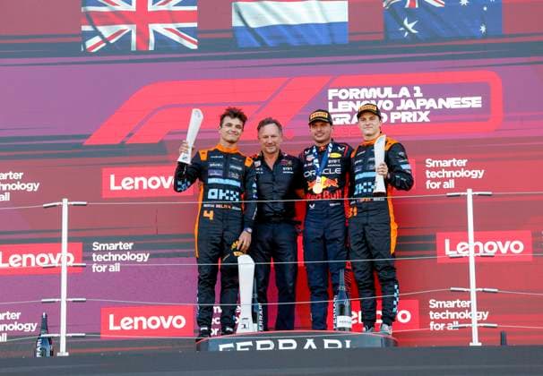 NORRIS Lando (gbr), McLaren F1 Team MCL60, portrait HORNER Christian (gbr), Team Principal of Red Bull Racing, portrait VERSTAPPEN Max (ned), Red Bull Racing RB19, portrait PIASTRI Oscar (aus), McLaren F1 Team MCL60, portrait podium during the 2023 Formula 1 Lenovo Japanese Grand Prix, 16th round of the 2023 Formula One World Championship, WM, Weltmeisterschaft from September 22 to 24, 2023 on the Suzuka International Racing Course, in Suzuka - F1 - JAPANESE GRAND PRIX 2023 - RACE DPPI Panoramic 00123037_F12023GP17JAP_JK186376A