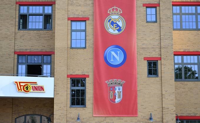 Football, men, 2023 2024 season, Champions League, 1 FC Union Berlin training at the stadium An der Alten Försterei, on the main stand hangs a banner with the logos of the clubs opponents in the UEFA Youth League and UEFA Champions League, Real Madrid, SSC Napoli, Sporting Braga, 02 10 2023, Copyright: xMatthiasxKochx