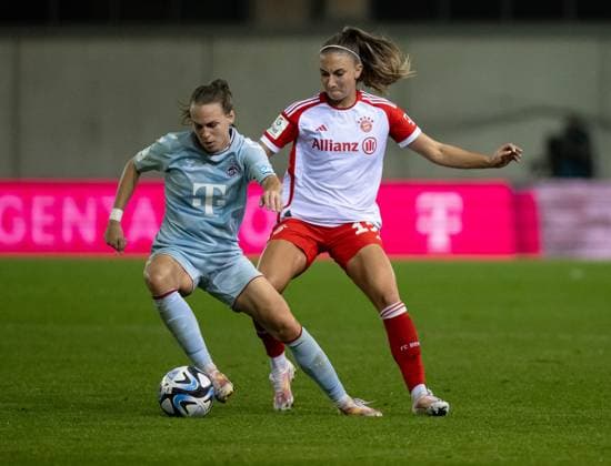 Fight for the ball duel between Dora Zeller 1 FC Koeln, 19 and Katharina Naschenweng FC Bayern Muenchen Frauen, 19 FC Bayern Muenchen Frauen vs 1 FC Koeln, Football, Womens Bundesliga, 2 Matchday, Season 2023 2024, 02 10 2023 DFL DFB REGULATES PROHIBIT ANY USE OF PHOTOGRAPHS as IMAGE SEQUENCES and or QUASI VIDEO FC Bayern Muenchen Women vs 1 FC Koeln, Football, Womens Bundesliga, 2 Matchday, Season 2023 2024, 02 10 2023 Muenchen Copyright: xEibner-Pressefoto Feinerx EP_HFR