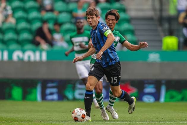 UEFA Europa League, Sporting CP vs Atalanta matchday 2 of 6 Lisbon, , October, 5th, 2023, UEFA Europa League, Sporting CP vs Atalanta matchday 2 of 6, at the Estadio Jose Alvalade, Atalanta, Marten de Roon, vs Sporting CP, Hidemasa Morita, photography by @guelbergoes Lisbon