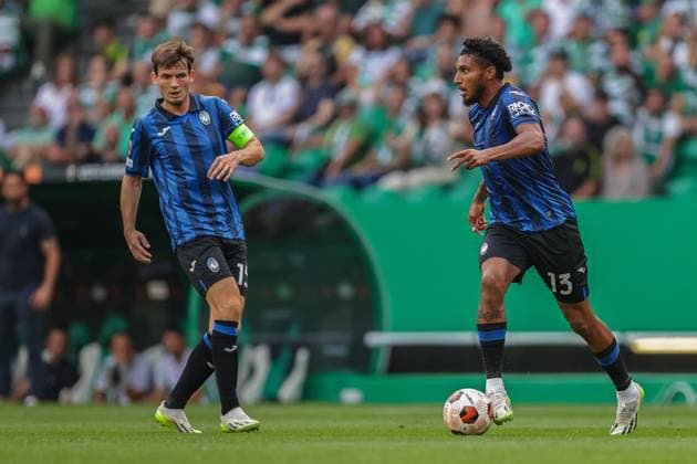 UEFA Europa League, Sporting CP vs Atalanta matchday 2 of 6 Lisbon, , October, 5th, 2023, UEFA Europa League, Sporting CP vs Atalanta matchday 2 of 6, at the Estadio Jose Alvalade, Atalanta, Ederson (R), photography by @guelbergoes Lisbon