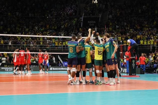 Pré Olímpico de Vôlei Brasil x Cuba RIO DE JANEIRO, RJ - 06.10.2023: PRÉ OLÍMPICO DE VÔLEI BRASIL X CUBA - The Brazilian men& 39;s volleyball team returned to the Maracanãzinho court, in Rio de Janeiro, this Friday morning (6) and defeated, in turn, the Cuban team by 3 sets to 1, in a game valid for Group A of the Tournament Pre-Olympic Volleyball. With the victory, the team keeps alive the hope of qualifying for the Paris 2024 Olympic Games, Olympische Spiele, Olympia, OS (Photo: Lorando Labbe Fotoarena) x2444210x LorandoxLabbe