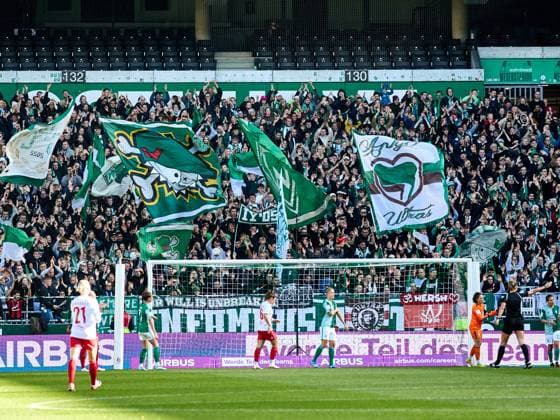 Record crowd for the women of Werder Bremen and Fc Koeln GER, SV Werder Bremen 1 FC Koeln, football, womens Bundesliga, 4 match day, season 2023 2024, 14 10 2023 GER, SV Werder Bremen 1 FC Koeln, football, womens Bundesliga, 4 match day, season 2023 2024, 14 10 2023 Bremen Copyright: xEibner-Pressefoto xStephaniexZerx EP_SZE