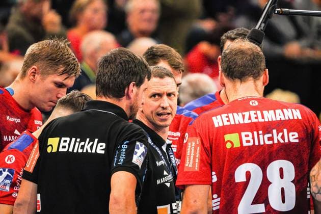 Jens Buerkle HBW Balingen Weilstetten, coach at timeout GER, SG Flensburg Handewitt vs HBW Balingen Weilstetten, Handball, Bundesliga, Matchday 10, Season 2023 2024, 15 10 2023 GER, SG Flensburg Handewitt vs HBW Balingen Weilstetten, Handball, Bundesliga, Matchday 10, Season 2023 2024, 15 10 2023 Flensburg Copyright: xEibnerxPressefoto MarcelxvonxFehrnx EP_MFN