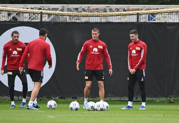 Football, men, season 2023 2024, Champions League, training of 1 FC Union Berlin at the stadium An der Alten Försterei the day before the match against SSC Napoli, f l Christopher Trimmel 1 FC Union Berlin , Rani Khedira 1 FC Union Berlin , Kevin Behrens 1 FC Union Berlin , Robin Gosens 1 FC Union Berlin , 23 10 2023, Copyright: xMatthiasxKochx