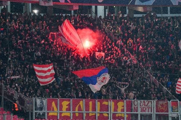 Football, Men, 2023 2024 season, UEFA Champions League Group G, Matchday 3 , RB Leipzig FK Red Star Belgrade, v l The fans of FK Red Star Belgrade ignite bengalos, pyro, pyrotechnics, flares, smoke bombs, 25 10 2023, Copyright: xSebastianxRäppold MatthiasxKochx