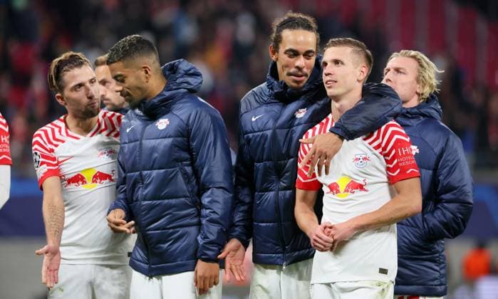 RB Leipzig Red Star Belgrade Champions League Leipzig, 25 10 2023, Red Bull Arena, Football , UEFA Champions League, Group G , Matchday 3, RB Leipzig vs Red Star Belgrade 3 1 1 0 , Pictured RB Leipzig cheers after the match Kevin Kampl 44, RB Leipzig , Hugo Novoa 38, RB Leipzig , Yussuf Poulsen 9, RB Leipzig , Dani Olmo 7, RB Leipzig , Photo intended for editorial use only , UEFA regulations prohibit any use of photographs as image sequences and or quasi video ,